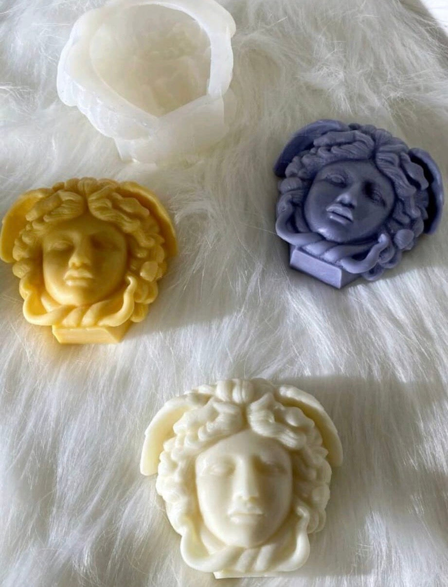 Candela Profumata Grande Testa di Medusa in cera di soia