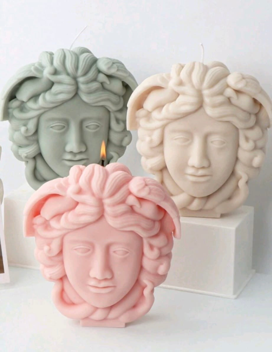Candela Profumata Grande Testa di Medusa in cera di soia